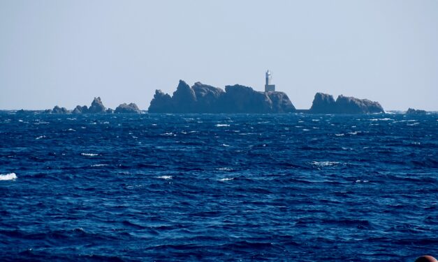 Los peldaños junto al mar